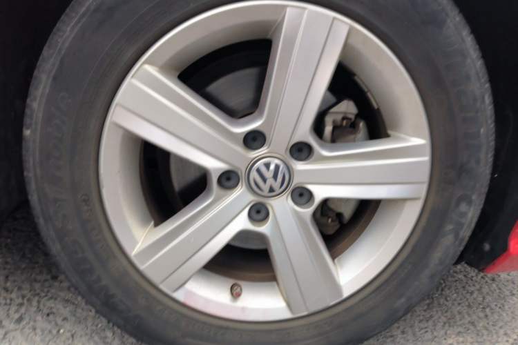 Used Volkswagen Lamando 2019 230TSI DSG Fashion Edition China V Standard Right Front Wheel Hub