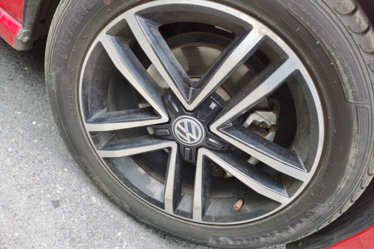 Used Volkswagen Lamando 2019 280TSI DSG Comfort Edition China V Standard Right Front Wheel Hub