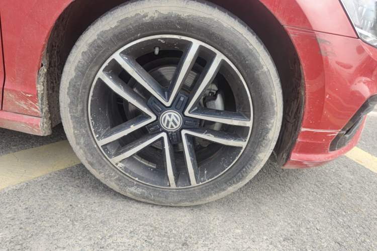 Used Volkswagen Lamando 2019 280TSI DSG Comfort Edition China V Standard Right Front Wheel Hub