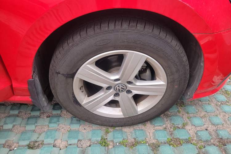 Used Volkswagen Lamando 2019 230TSI DSG Vision Edition China VI Standard Right Front Wheel Hub