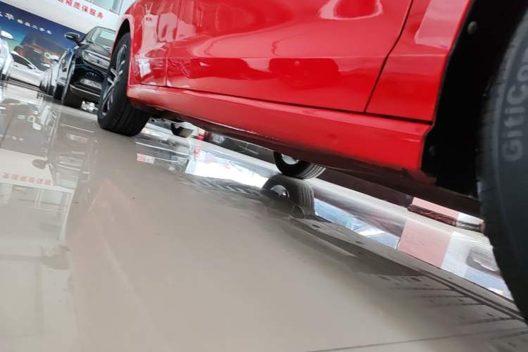 Used Volkswagen Lamando 2019 280TSI DSG Comfort Edition China VI standard Right Side Sill