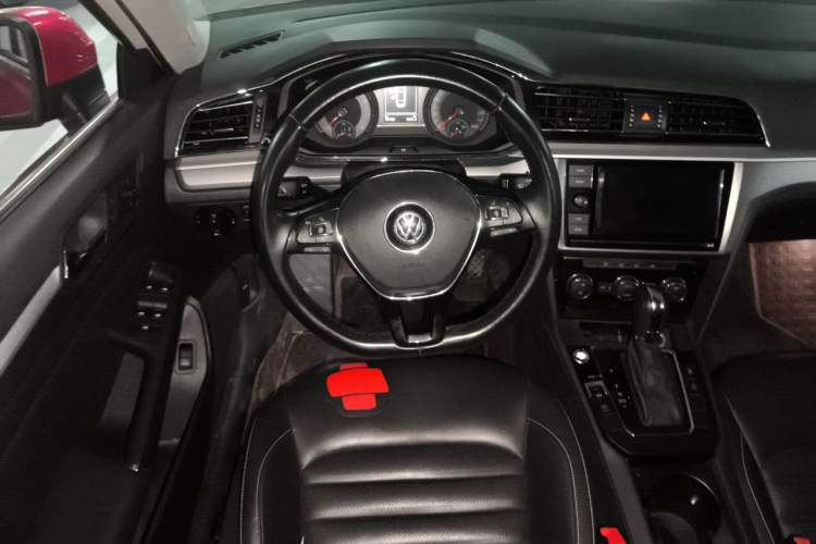 Used Volkswagen Lamando 2019 280TSI DSG Comfort Edition China VI standard Steering Wheel