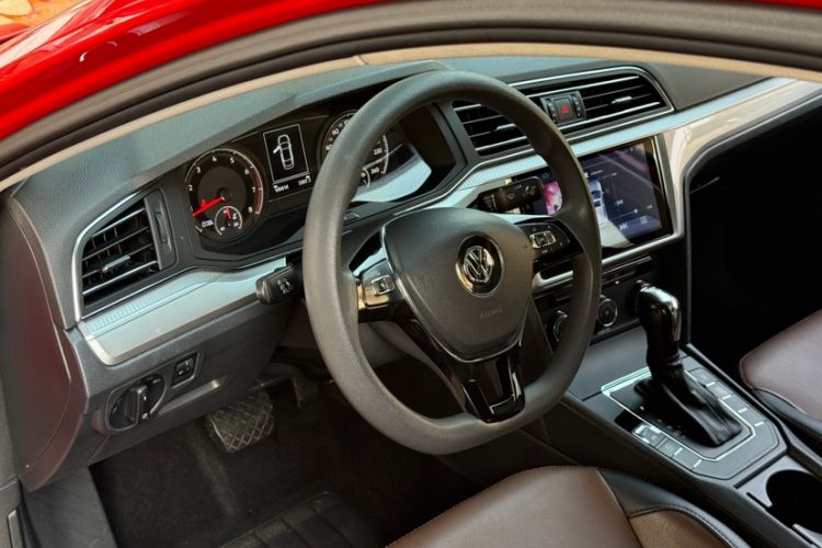 Used Volkswagen Lamando 2019 230TSI DSG Fashion Edition China V Standard Steering Wheel