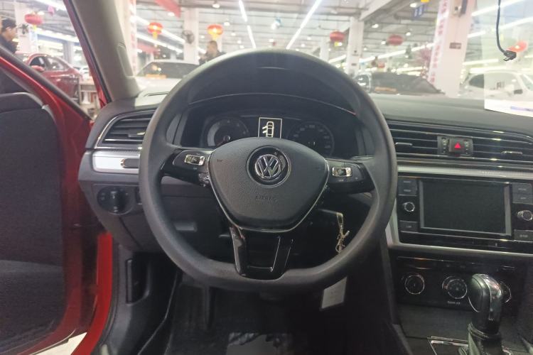 Used Volkswagen Lamando 2019 230TSI DSG Fashion Edition China VI Steering Wheel