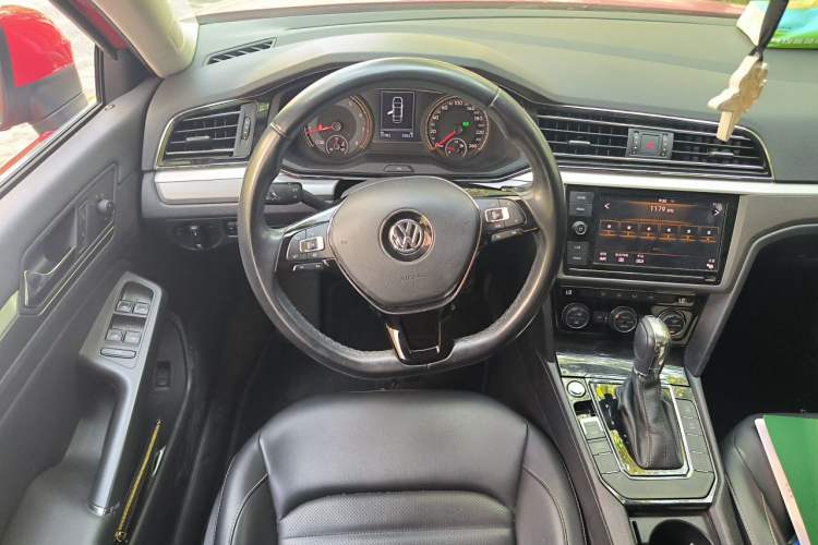 Used Volkswagen Lamando 2019 280TSI DSG Comfort Edition China VI standard Steering Wheel