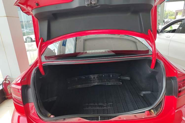 Used Volkswagen Lamando 2019 280TSI DSG Comfort Edition China VI standard Trunk