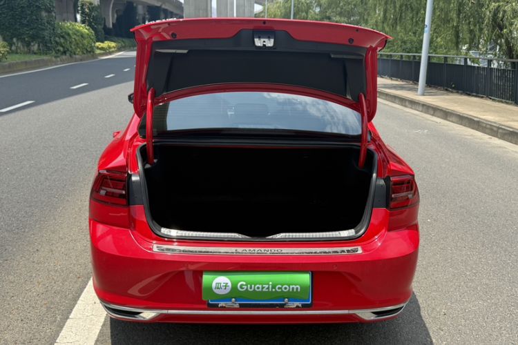 Used Volkswagen Lamando 2019 280TSI DSG Comfort Edition China VI standard Trunk