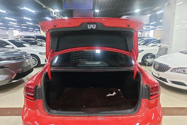Used Volkswagen Lamando 2019 280TSI DSG Comfort Edition China VI standard Trunk