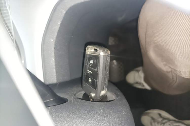Used Volkswagen Lamando 2019 230TSI DSG Fashion Edition China V Standard Vehicle Key