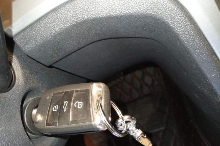 Used Volkswagen Lamando 2019 230TSI DSG Fashion Edition China V Standard Vehicle Key
