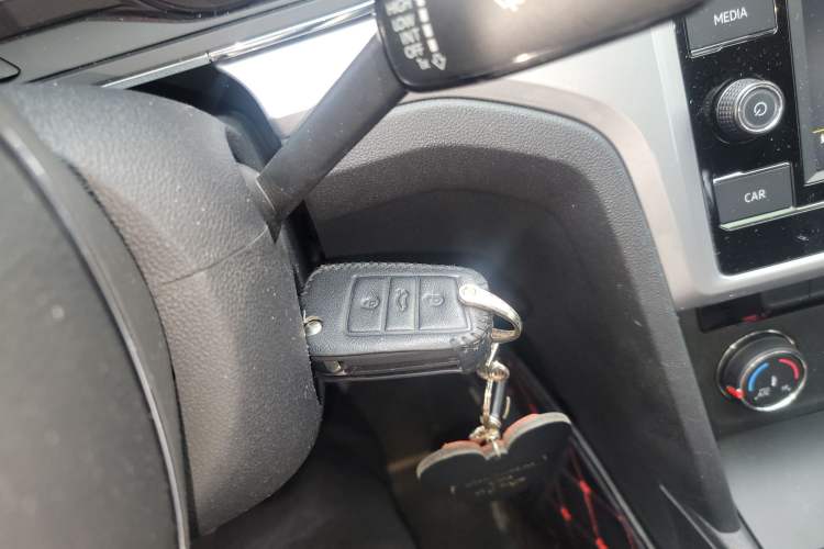 Used Volkswagen Lamando 2019 230TSI DSG Vision Edition China VI Standard Vehicle Key