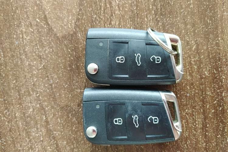 Used Volkswagen Lamando 2019 230TSI DSG Fashion Edition China V Standard Vehicle Key