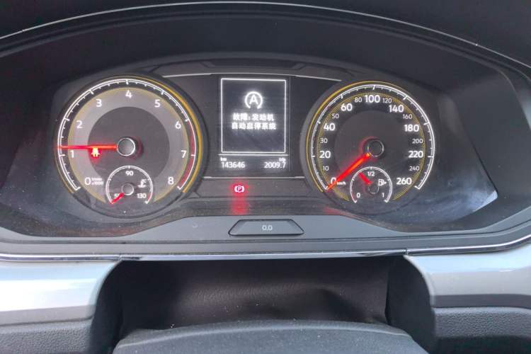 Used Volkswagen Lamando 2019 230TSI DSG Fashion Edition China V Standard Odometer Close Up