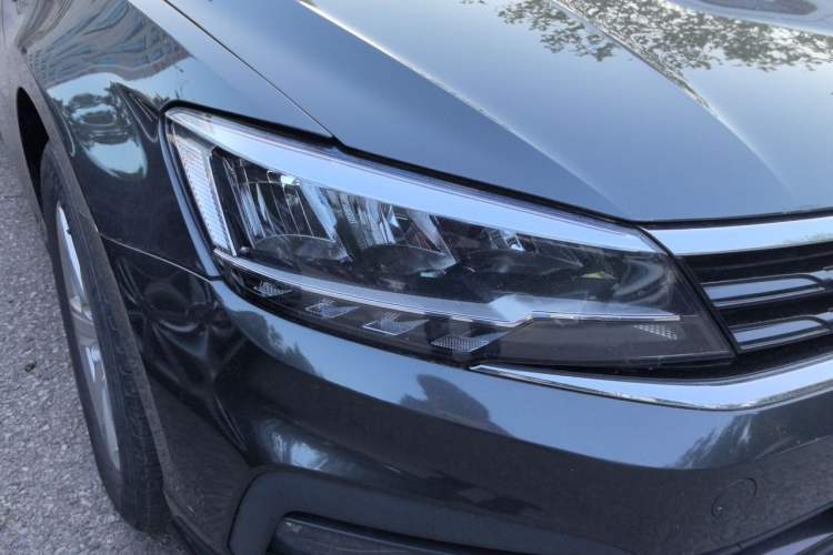Used Volkswagen Lamando 2019 230TSI DSG Fashion Edition China V Standard Right Front Headlight