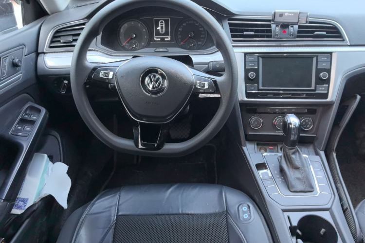 Used Volkswagen Lamando 2019 230TSI DSG Fashion Edition China V Standard Steering Wheel