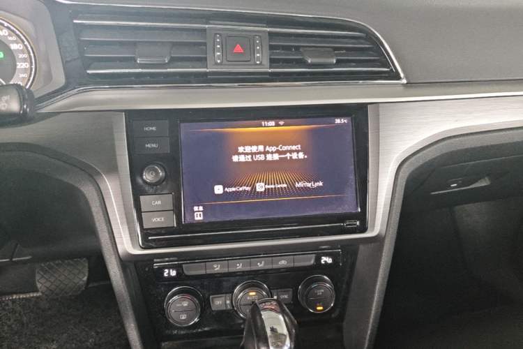 Used Volkswagen Lamando 2019 280TSI DSG Comfort Edition China V Standard Audio And AC Panel