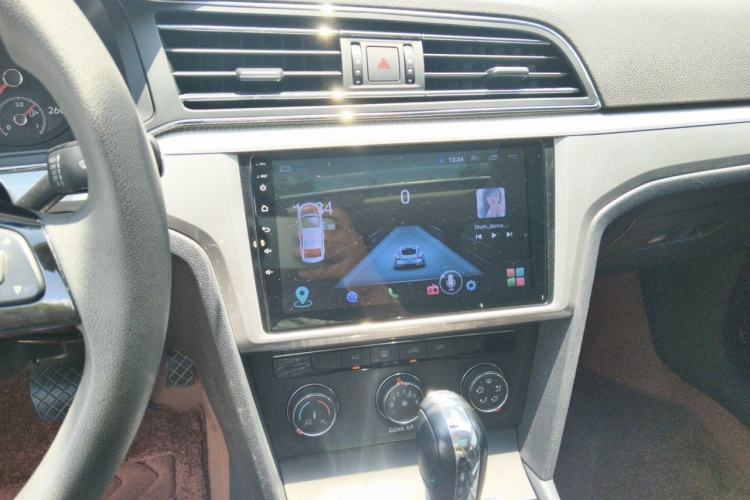 Used Volkswagen Lamando 2019 230TSI DSG Vision Edition China VI Standard Audio And AC Panel