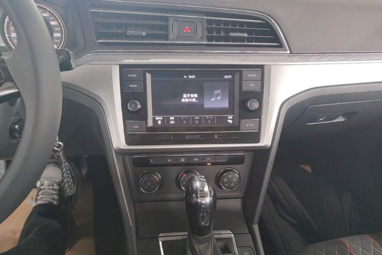 Used Volkswagen Lamando 2019 230TSI DSG Fashion Edition China V Standard Audio And AC Panel