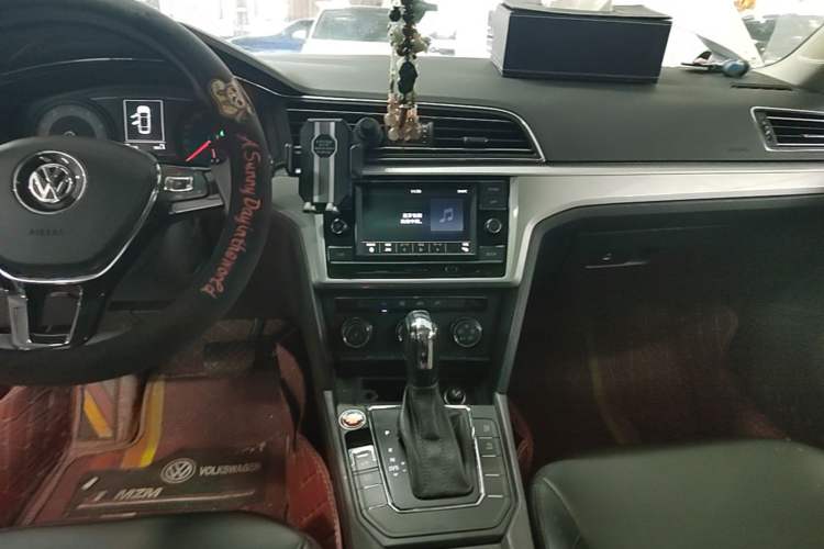 Used Volkswagen Lamando 2019 230TSI DSG Fashion Edition China VI Audio And AC Panel