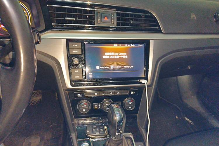 Used Volkswagen Lamando 2019 280TSI DSG Comfort Edition China V Standard Audio And AC Panel