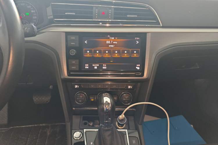Used Volkswagen Lamando 2019 280TSI DSG Comfort Edition China VI standard Audio And AC Panel