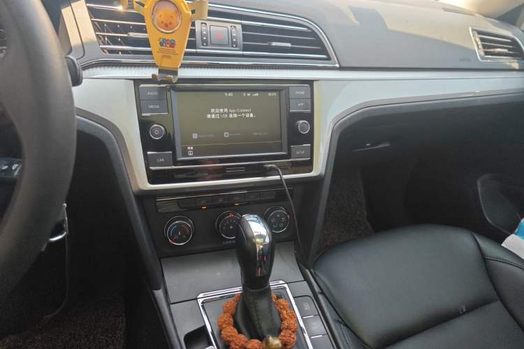 Used Volkswagen Lamando 2019 230TSI DSG Fashion Edition China VI Audio And AC Panel