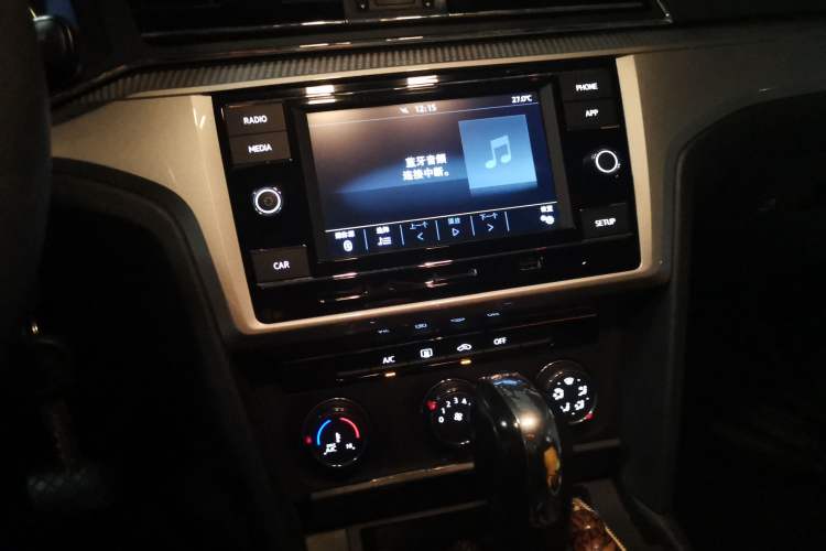 Used Volkswagen Lamando 2019 230TSI DSG Fashion Edition China VI Audio And AC Panel