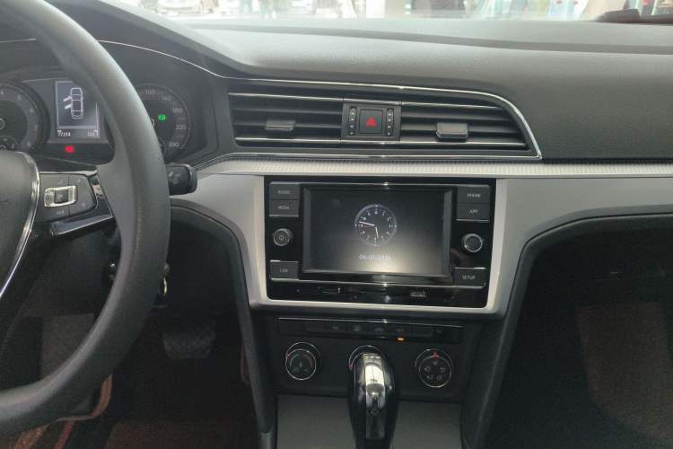 Used Volkswagen Lamando 2019 230TSI DSG Fashion Edition China VI Audio And AC Panel
