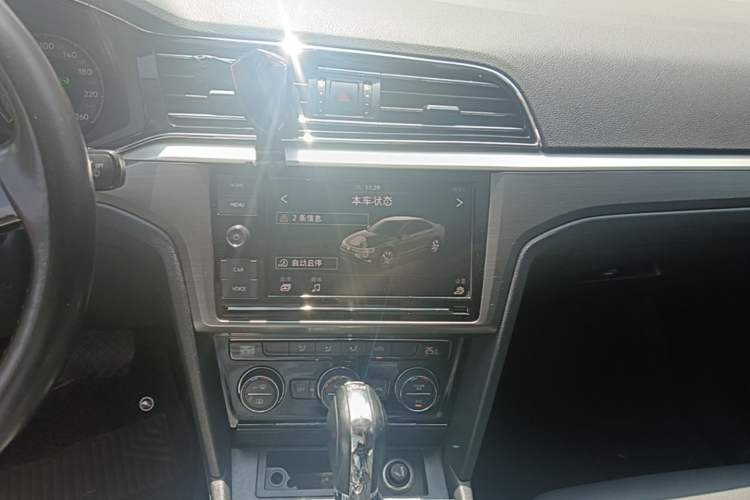 Used Volkswagen Lamando 2019 280TSI DSG Comfort Edition China VI standard Audio And AC Panel