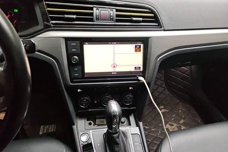 Used Volkswagen Lamando 2019 280TSI DSG Comfort Edition China VI standard Audio And AC Panel