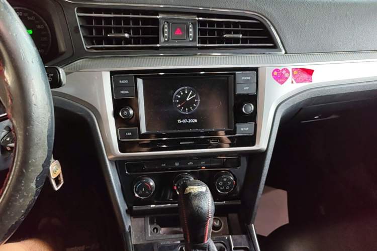 Used Volkswagen Lamando 2019 230TSI DSG Fashion Edition China VI Audio And AC Panel