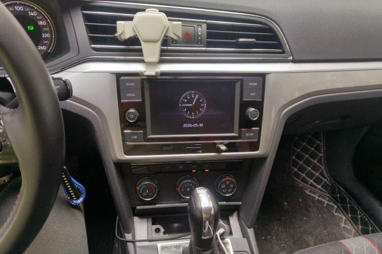 Used Volkswagen Lamando 2019 230TSI DSG Fashion Edition China VI Audio And AC Panel
