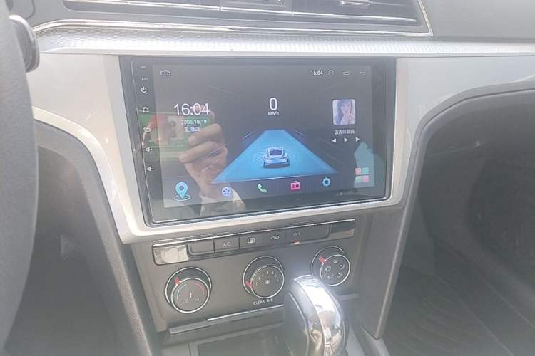 Used Volkswagen Lamando 2019 230TSI DSG Fashion Edition China V Standard Audio And AC Panel