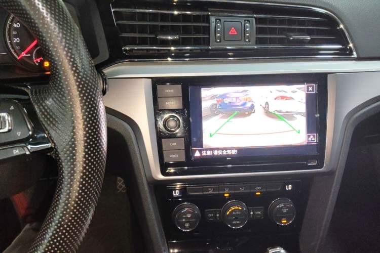 Used Volkswagen Lamando 2019 280TSI DSG Comfort Edition China V Standard Audio And AC Panel