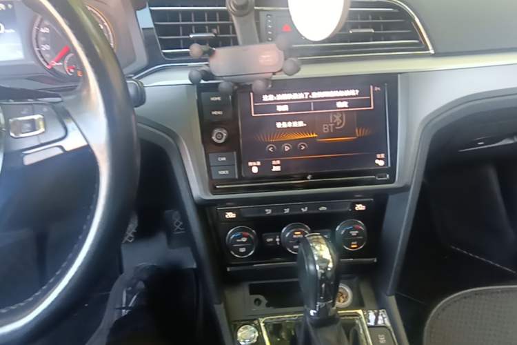 Used Volkswagen Lamando 2019 280TSI DSG Comfort Edition China VI standard Audio And AC Panel