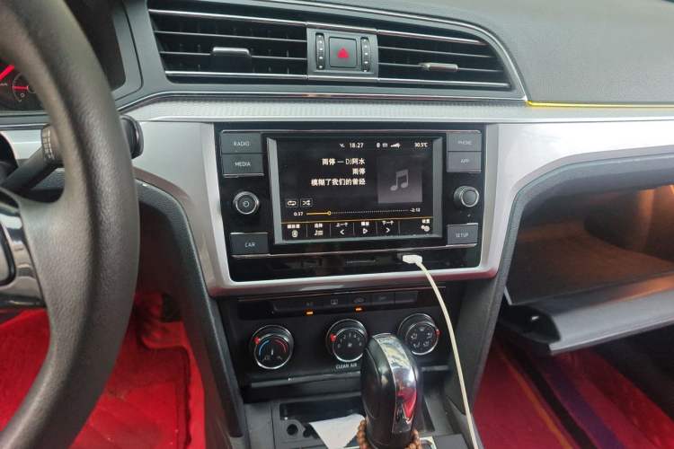 Used Volkswagen Lamando 2019 230TSI DSG Fashion Edition China VI Audio And AC Panel