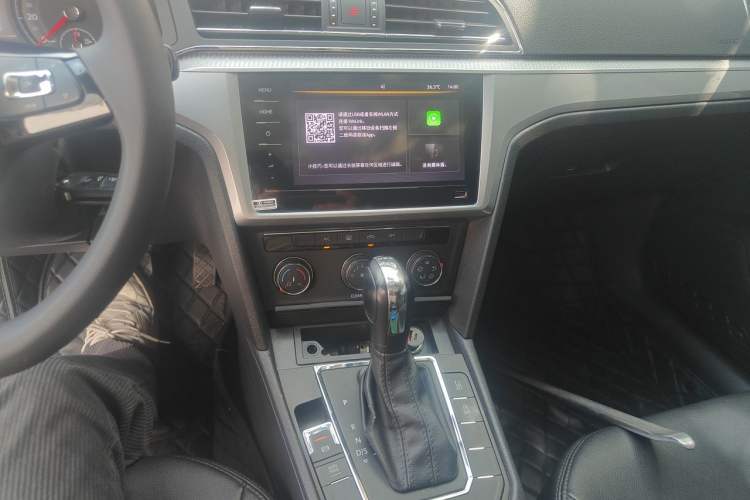 Used Volkswagen Lamando 2019 230TSI DSG Fashion Edition China VI Audio And AC Panel