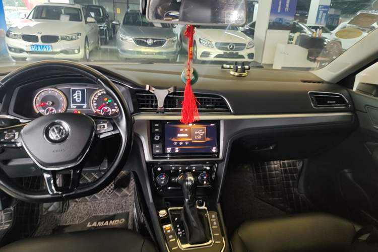 Used Volkswagen Lamando 2019 280TSI DSG Comfort Edition China VI standard Audio And AC Panel