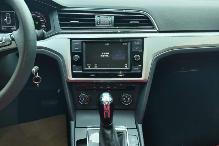 Used Volkswagen Lamando 2019 230TSI DSG Fashion Edition China VI Audio And AC Panel