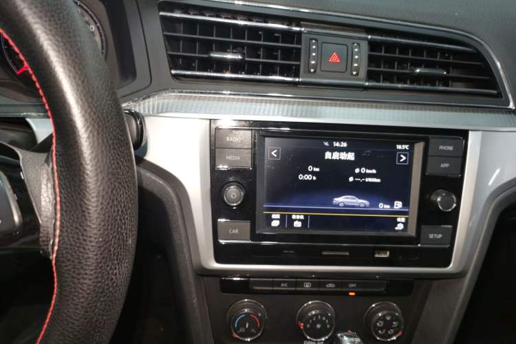 Used Volkswagen Lamando 2019 230TSI DSG Fashion Edition China V Standard Audio And AC Panel