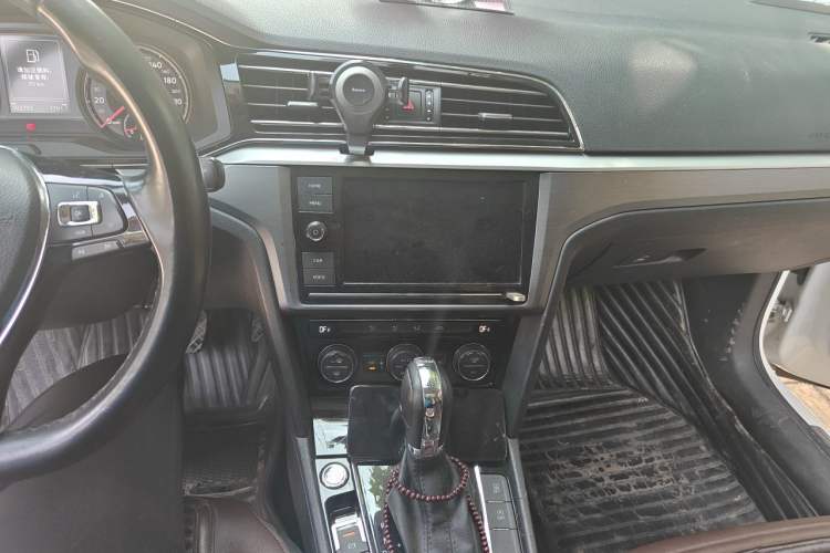 Used Volkswagen Lamando 2019 280TSI DSG Comfort Edition China VI standard Audio And AC Panel
