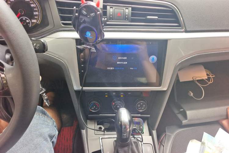 Used Volkswagen Lamando 2019 230TSI DSG Fashion Edition China VI Audio And AC Panel