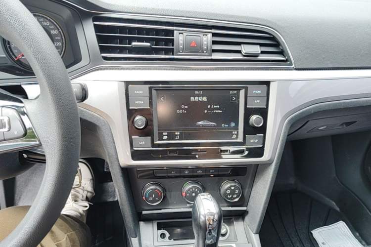 Used Volkswagen Lamando 2019 230TSI DSG Fashion Edition China V Standard Audio And AC Panel