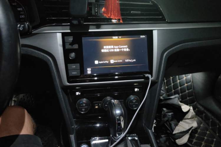 Used Volkswagen Lamando 2019 280TSI DSG Comfort Edition China VI standard Audio And AC Panel