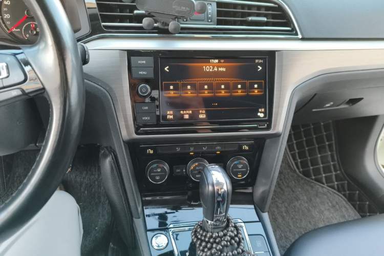 Used Volkswagen Lamando 2019 280TSI DSG Comfort Edition China VI standard Audio And AC Panel