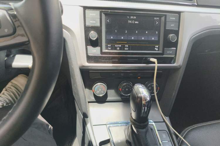 Used Volkswagen Lamando 2019 230TSI DSG Fashion Edition China V Standard Audio And AC Panel