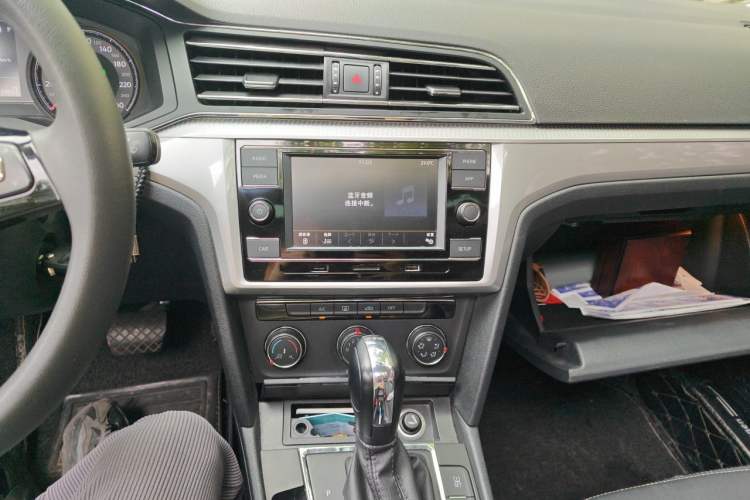 Used Volkswagen Lamando 2019 230TSI DSG Fashion Edition China V Standard Audio And AC Panel