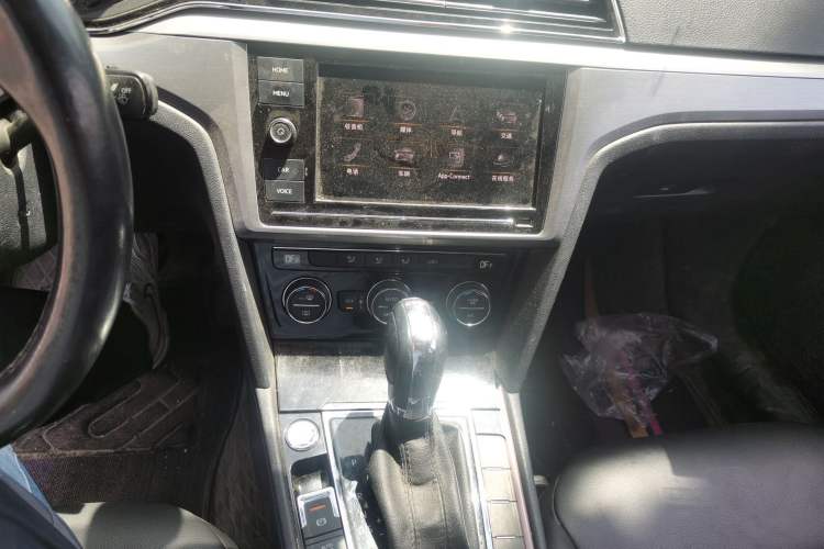 Used Volkswagen Lamando 2019 280TSI DSG Comfort Edition China V Standard Audio And AC Panel