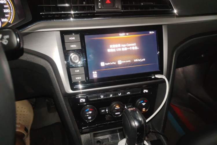Used Volkswagen Lamando 2019 280TSI DSG Comfort Edition China VI standard Audio And AC Panel