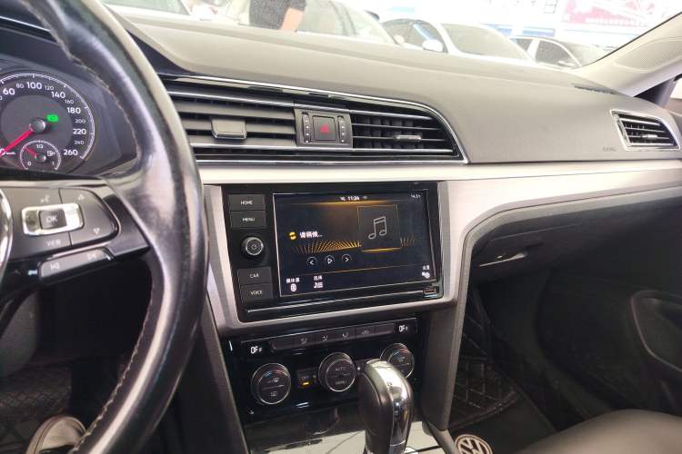 Used Volkswagen Lamando 2019 280TSI DSG Comfort Edition China VI standard Audio And AC Panel